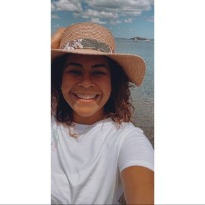 Meet your Posher, Talita